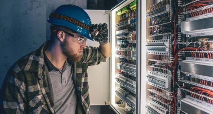 Güngören Elektrik Ustası İş Başında